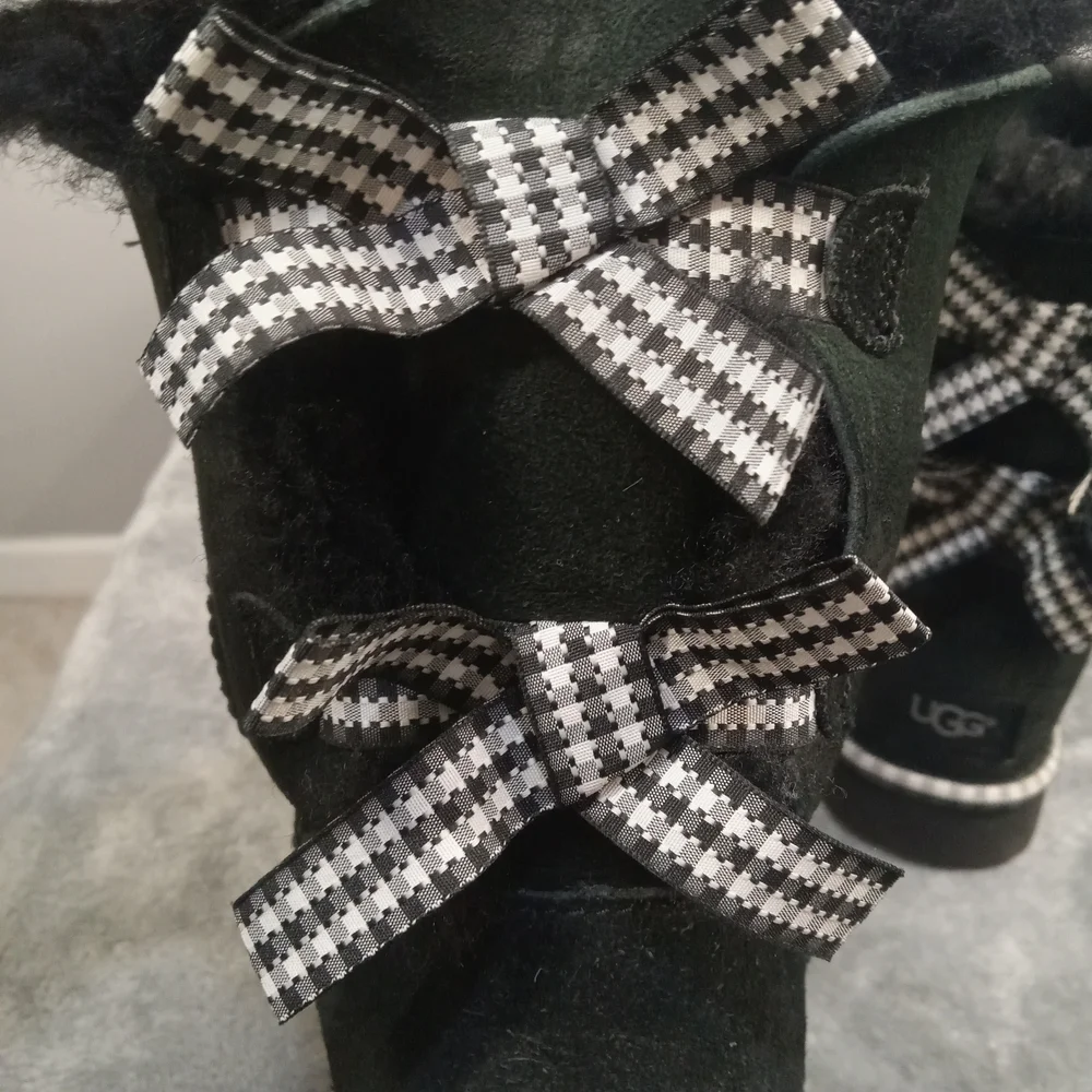UGG bailey bow